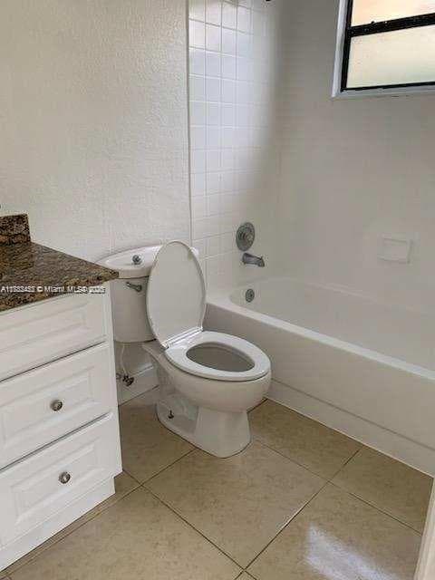 1522 Lake Crystal Dr # B, West Palm Beach FL 33411 photo 5