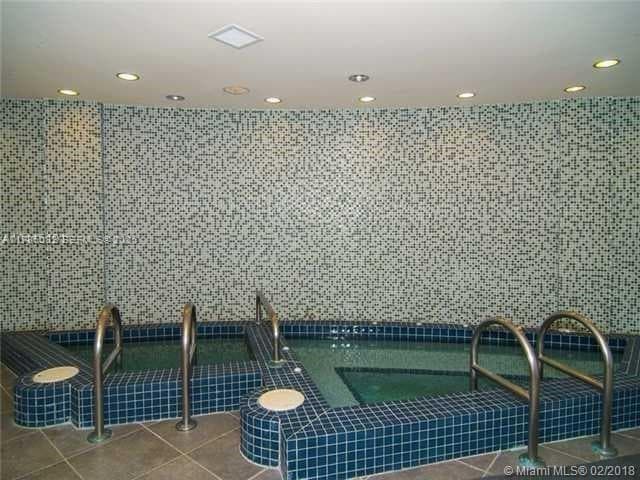 244 Biscayne Blvd # 3004, Miami FL 33132 photo 2