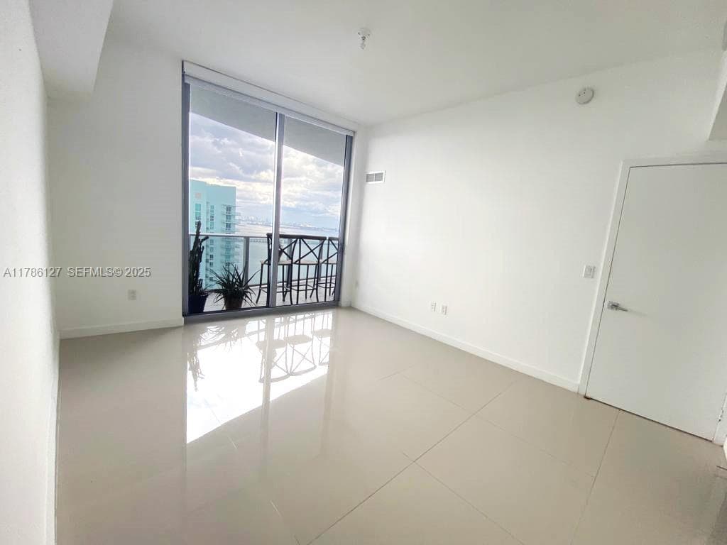 488 NE 18th St # 4905, Miami FL 33132 photo 4