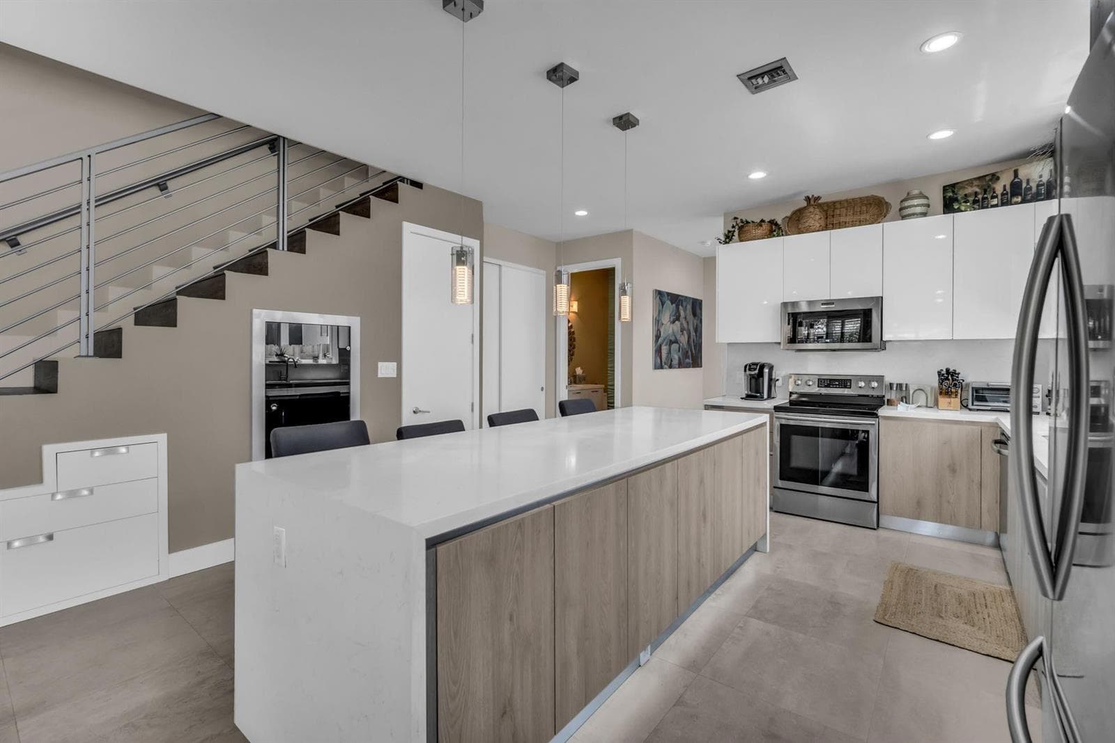 807 SW 7th Avenue, Fort Lauderdale FL 33315 photo 4