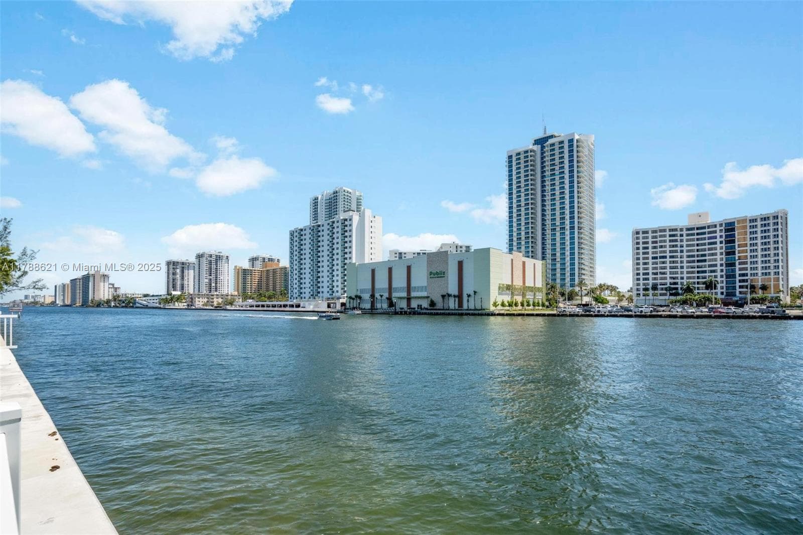 600 Parkview Dr, Hallandale Beach FL 33009