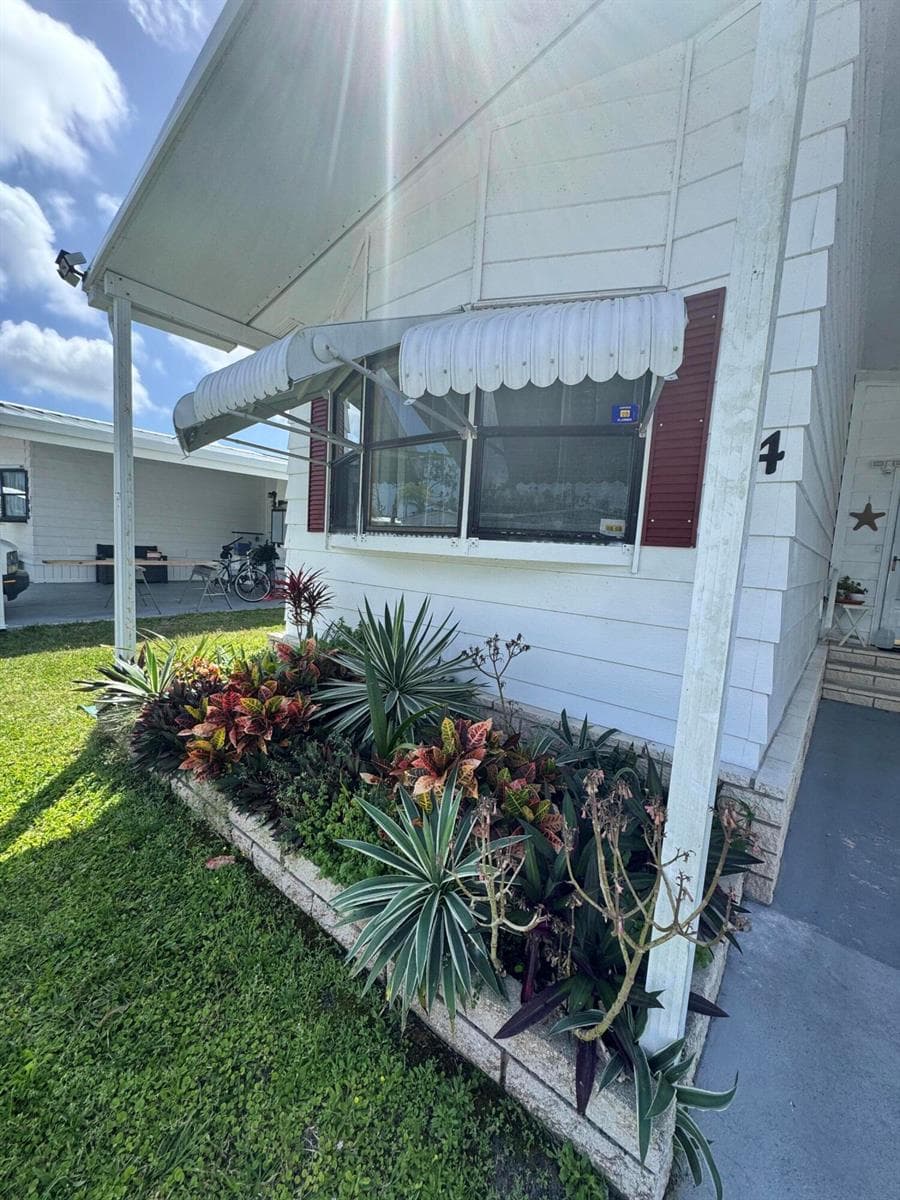 24 Villa Del Norte, Fort Pierce FL 34951 photo 2