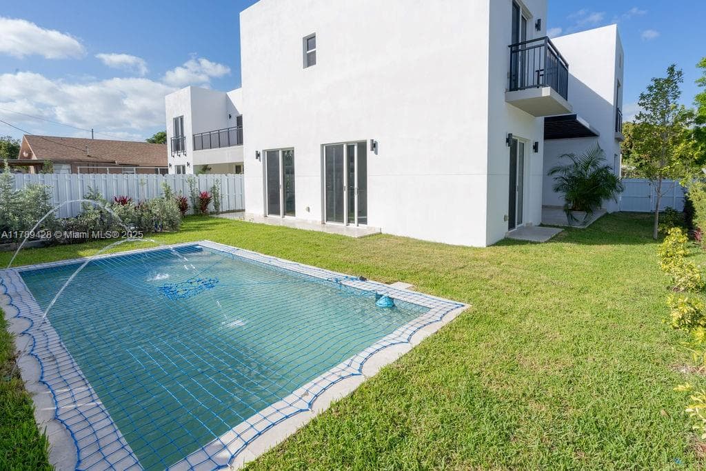 900 SW 24th Rd, Miami FL 33129 photo 5