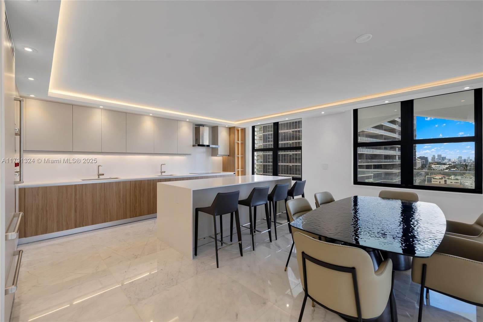 9801 Collins Ave # 17R, Bal Harbour FL 33154 photo 2