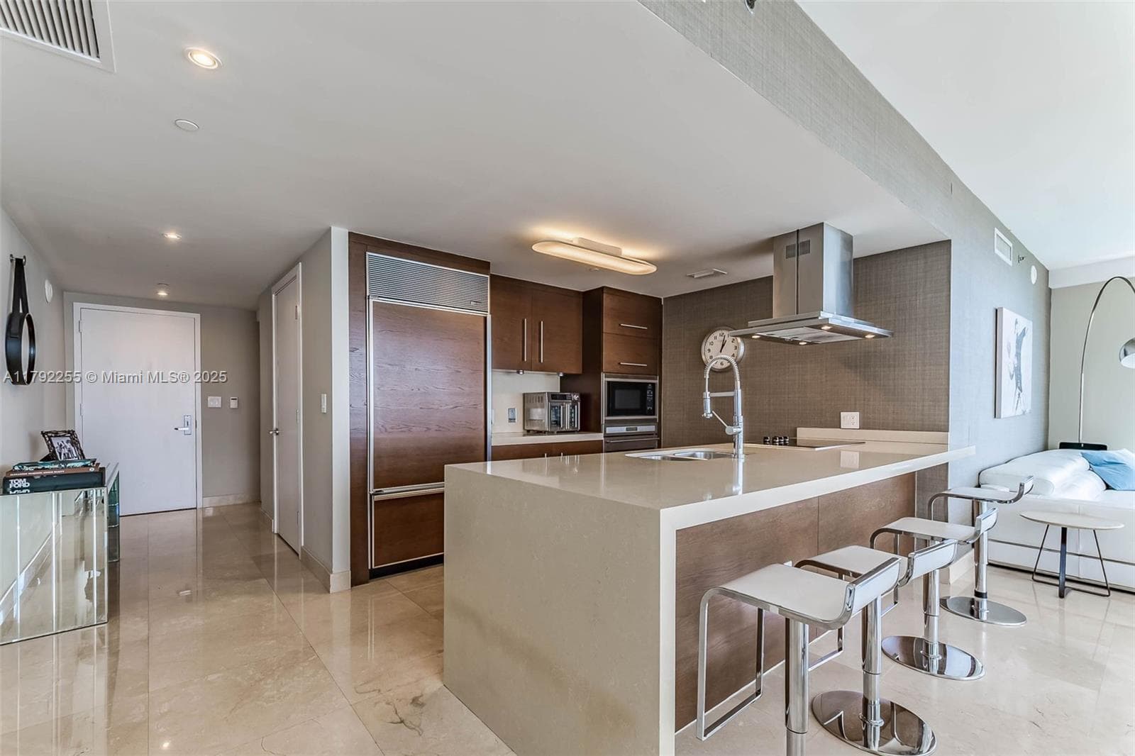 495 Brickell Ave # 2801, Miami FL 33131 photo 4