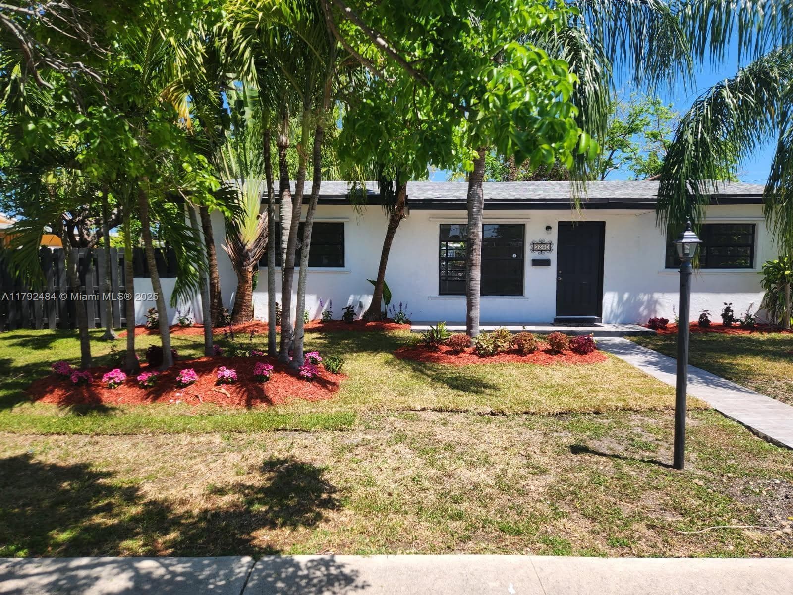 9340 Martinique Dr, Cutler Bay FL 33189 photo 2