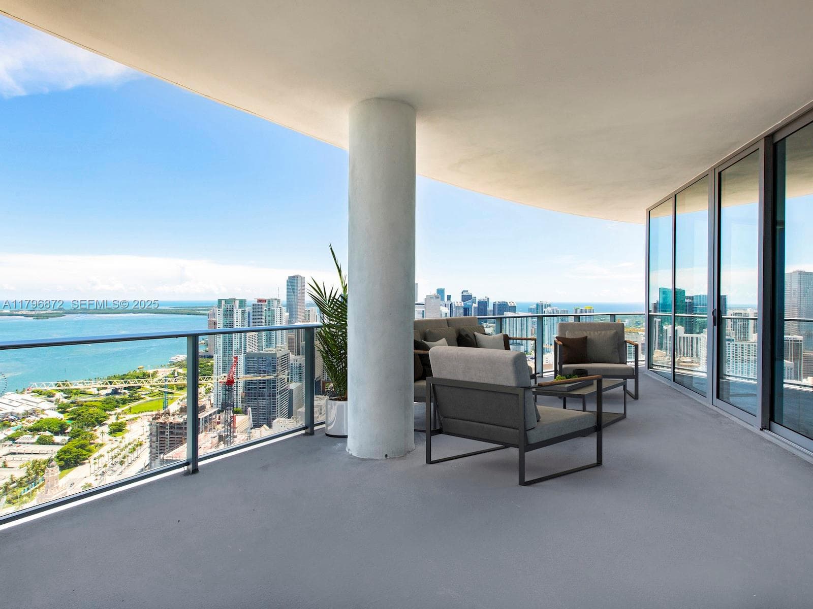 851 NE 1st Ave, Miami FL 33132 photo 2