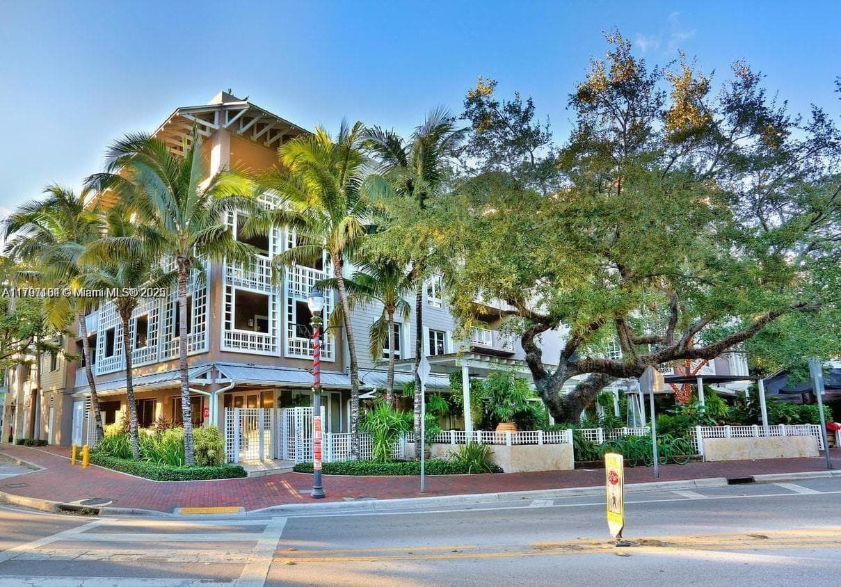 3540 Main Hwy # 204, Miami FL 33133