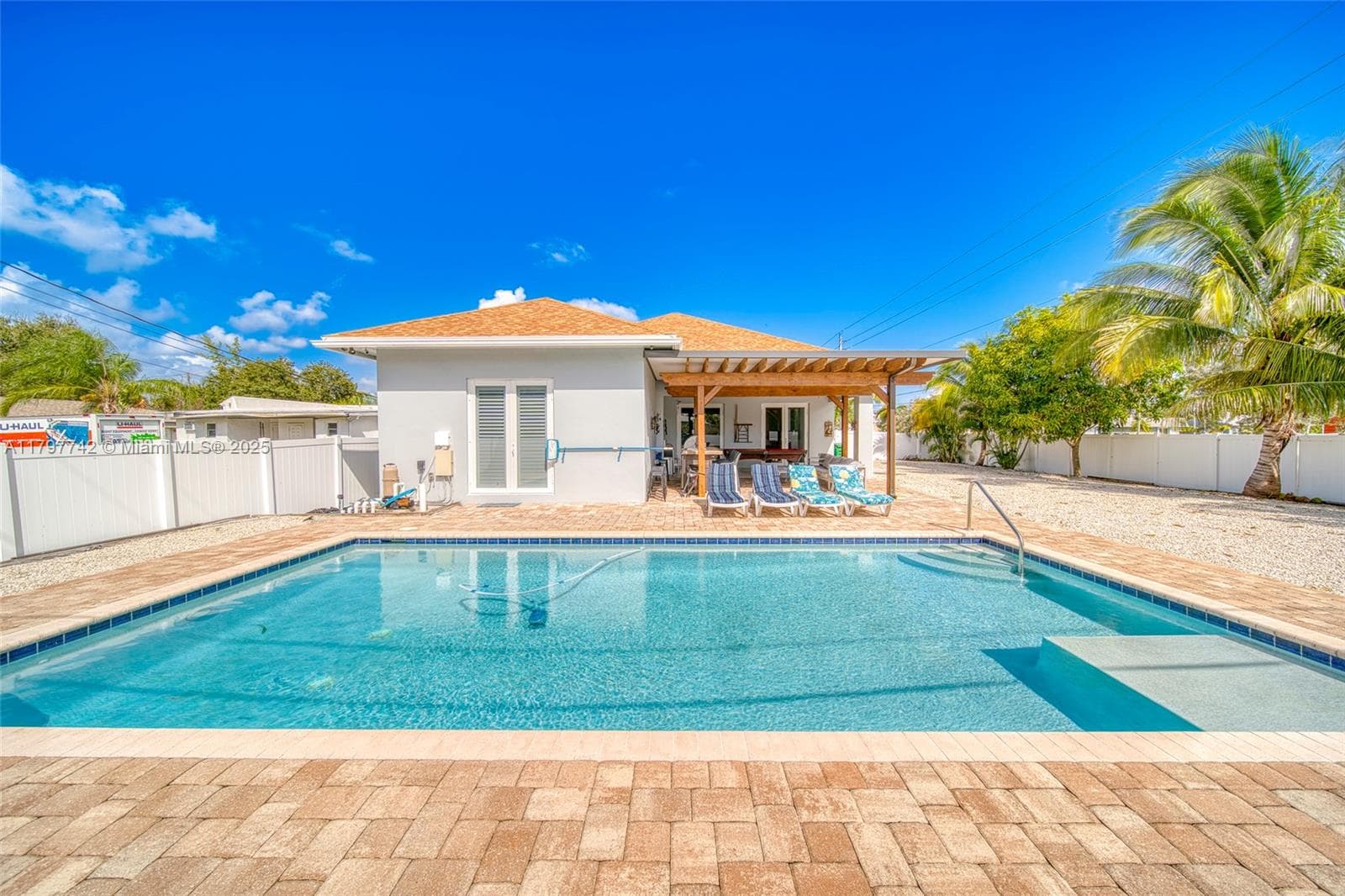 207 SW 11th St, Dania Beach FL 33004 photo 4