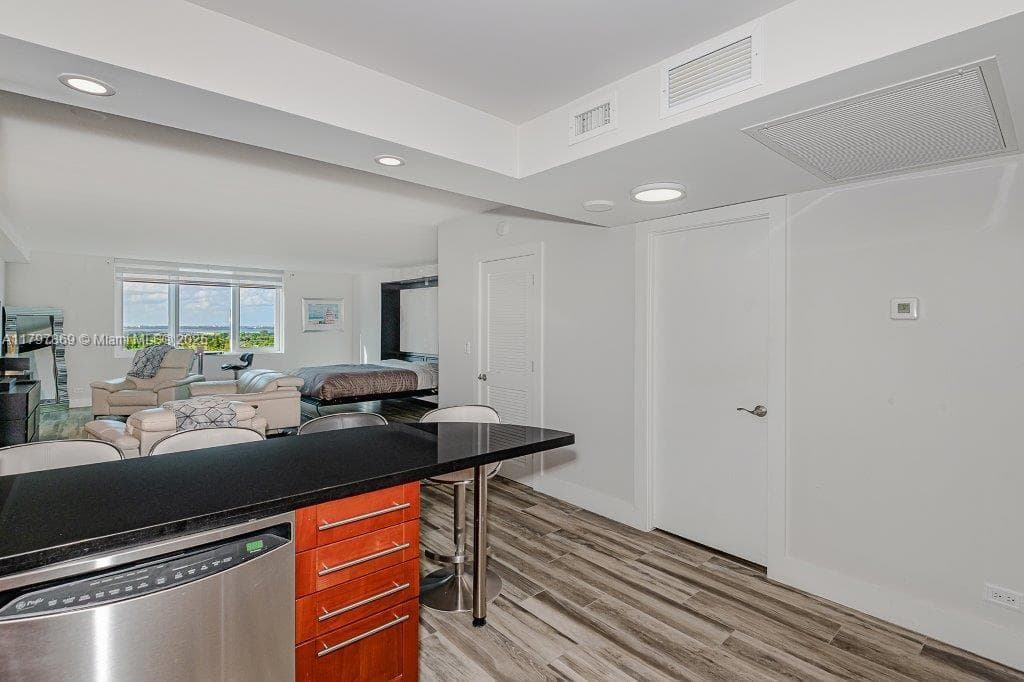 2301 Collins Ave # 1532, Miami Beach FL 33139 photo 3