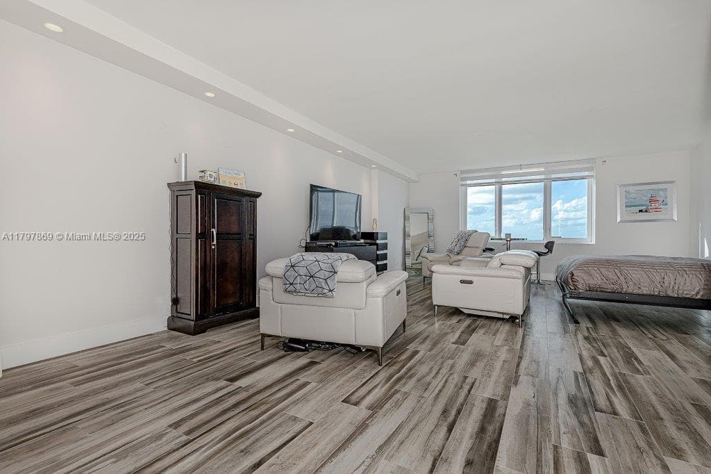 2301 Collins Ave # 1532, Miami Beach FL 33139 photo 4