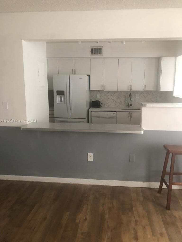 250 180th Dr # 108, Sunny Isles Beach FL 33160