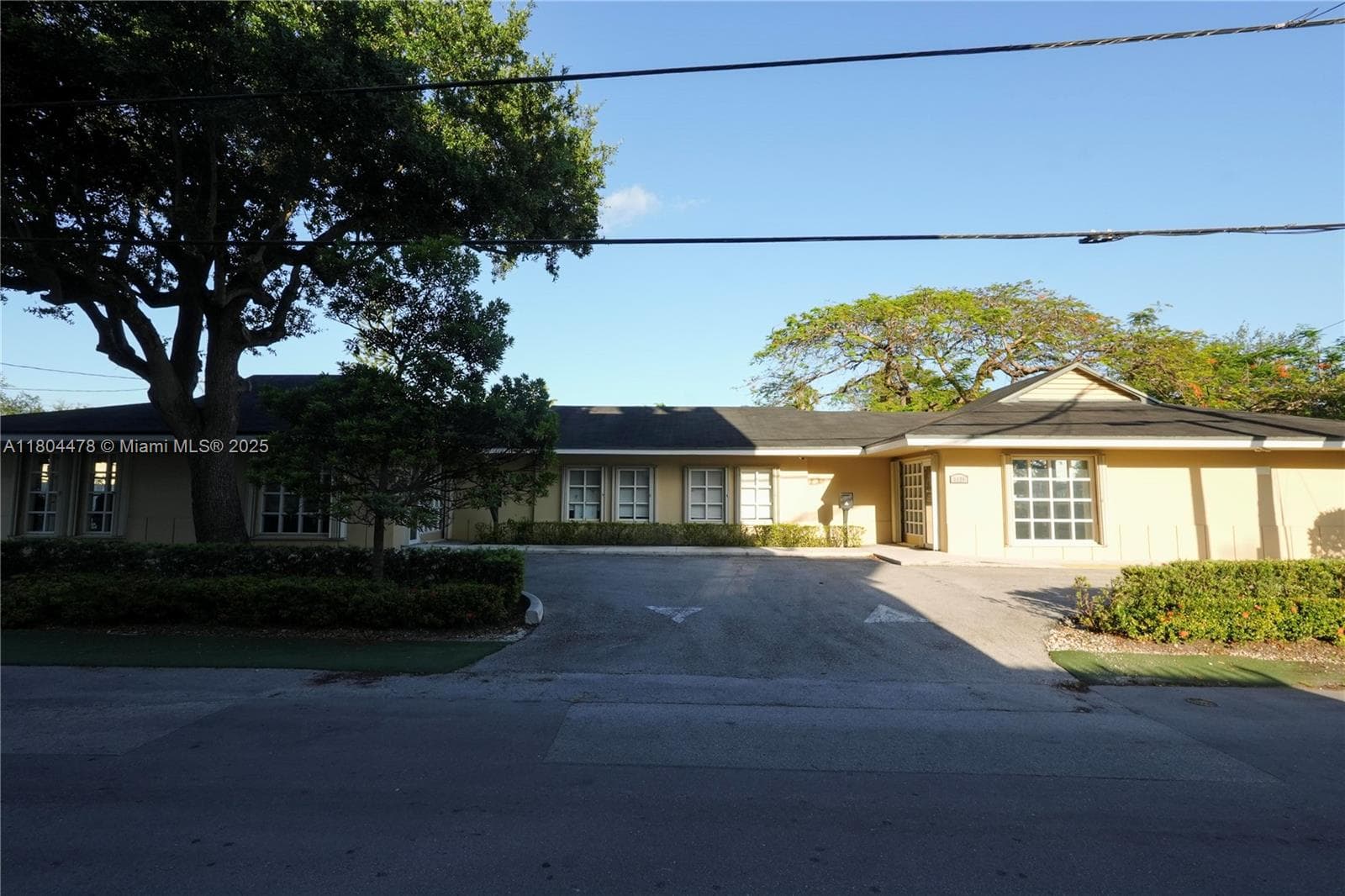 8125 SW 120th St, Pinecrest FL 33156 photo 3