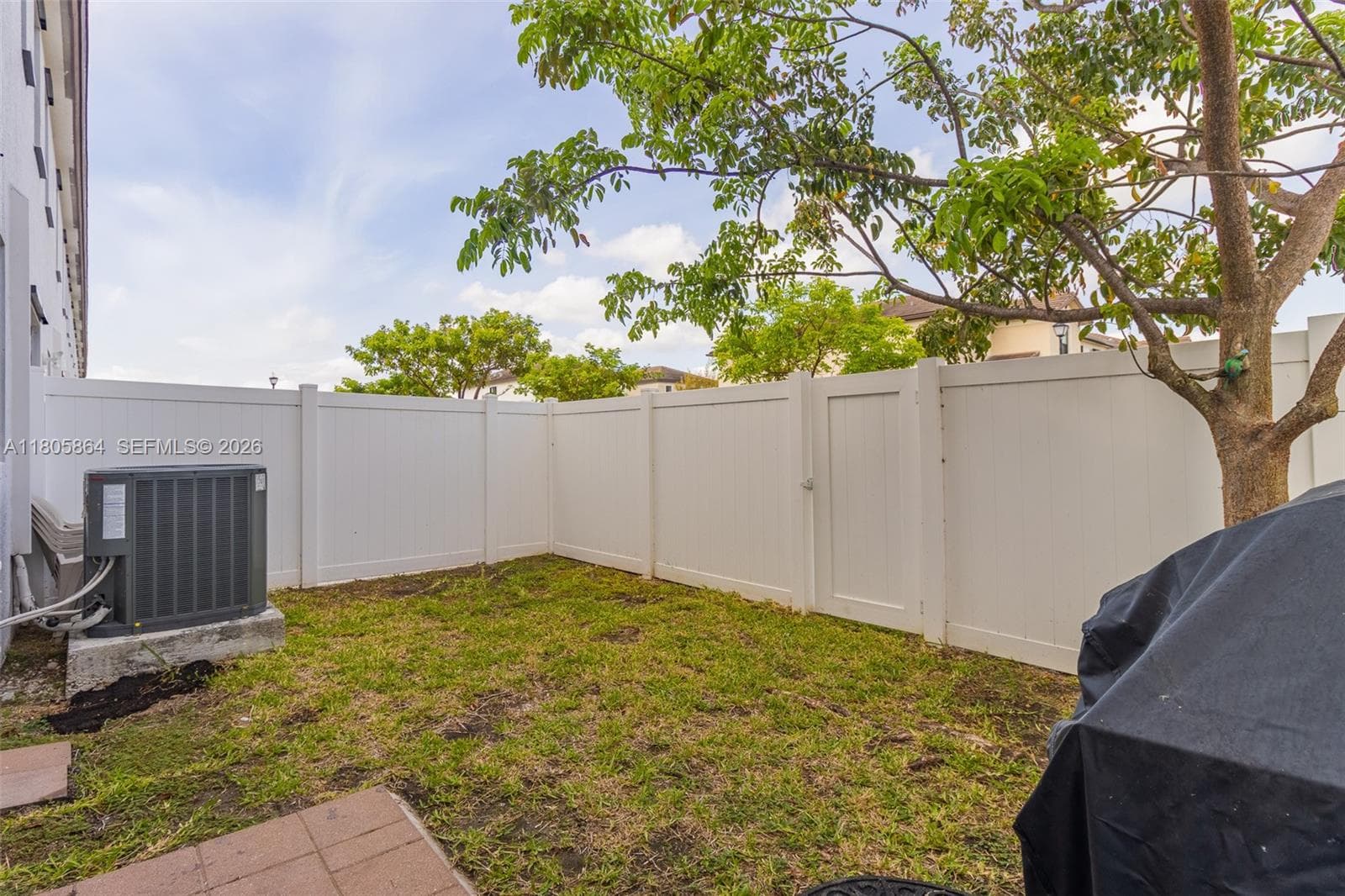 10966 W 33rd Way, Hialeah FL 33018 photo 5