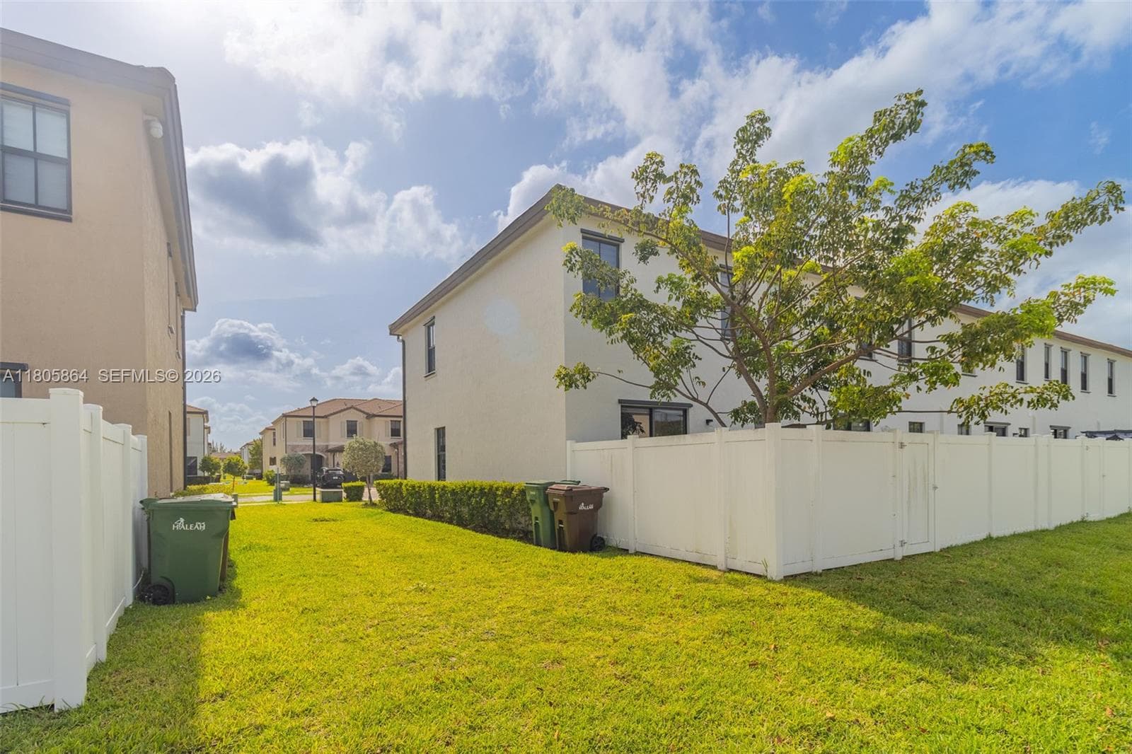 10966 W 33rd Way, Hialeah FL 33018 photo 4