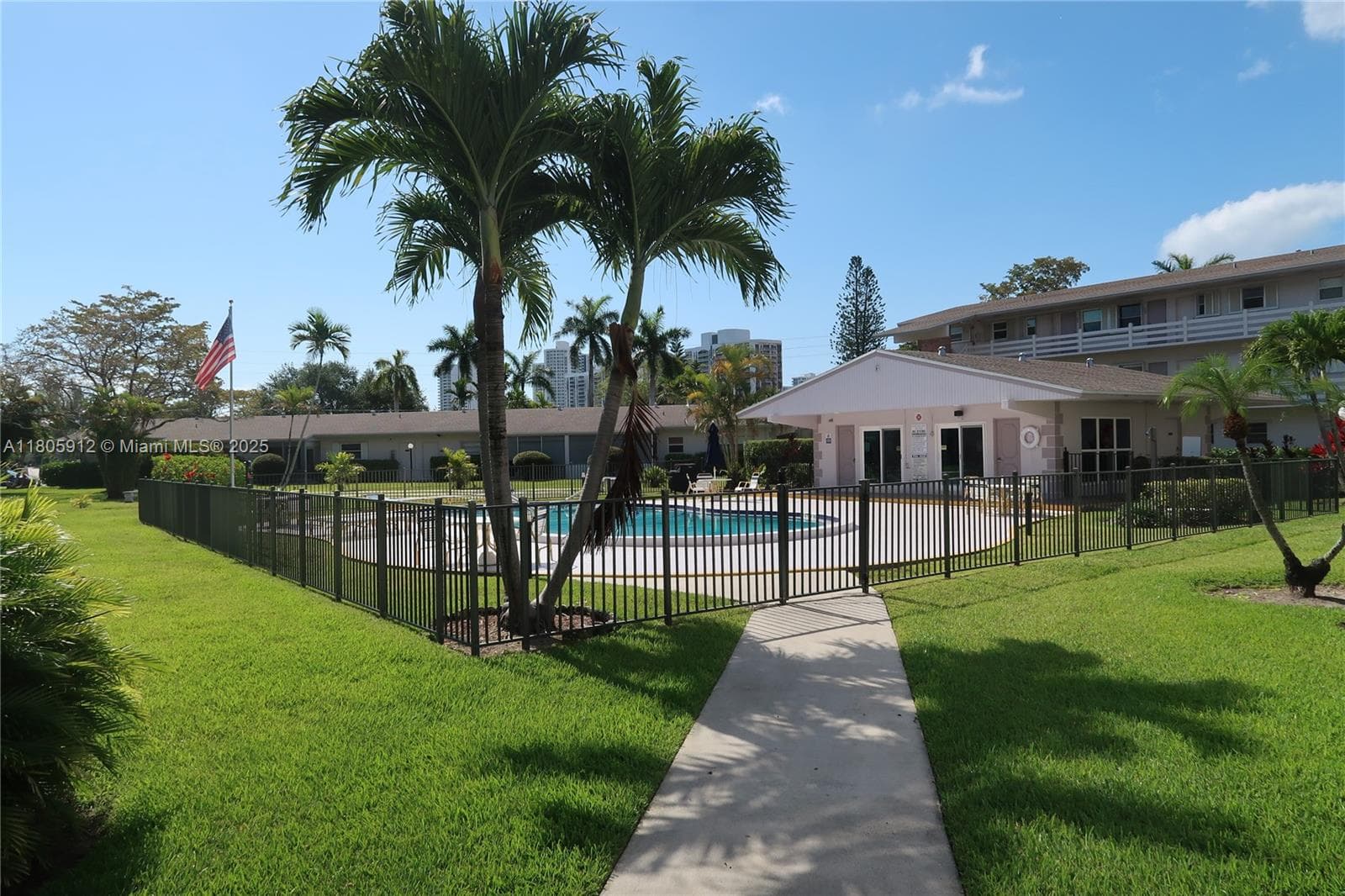 700 Layne Blvd # 112, Hallandale Beach FL 33009