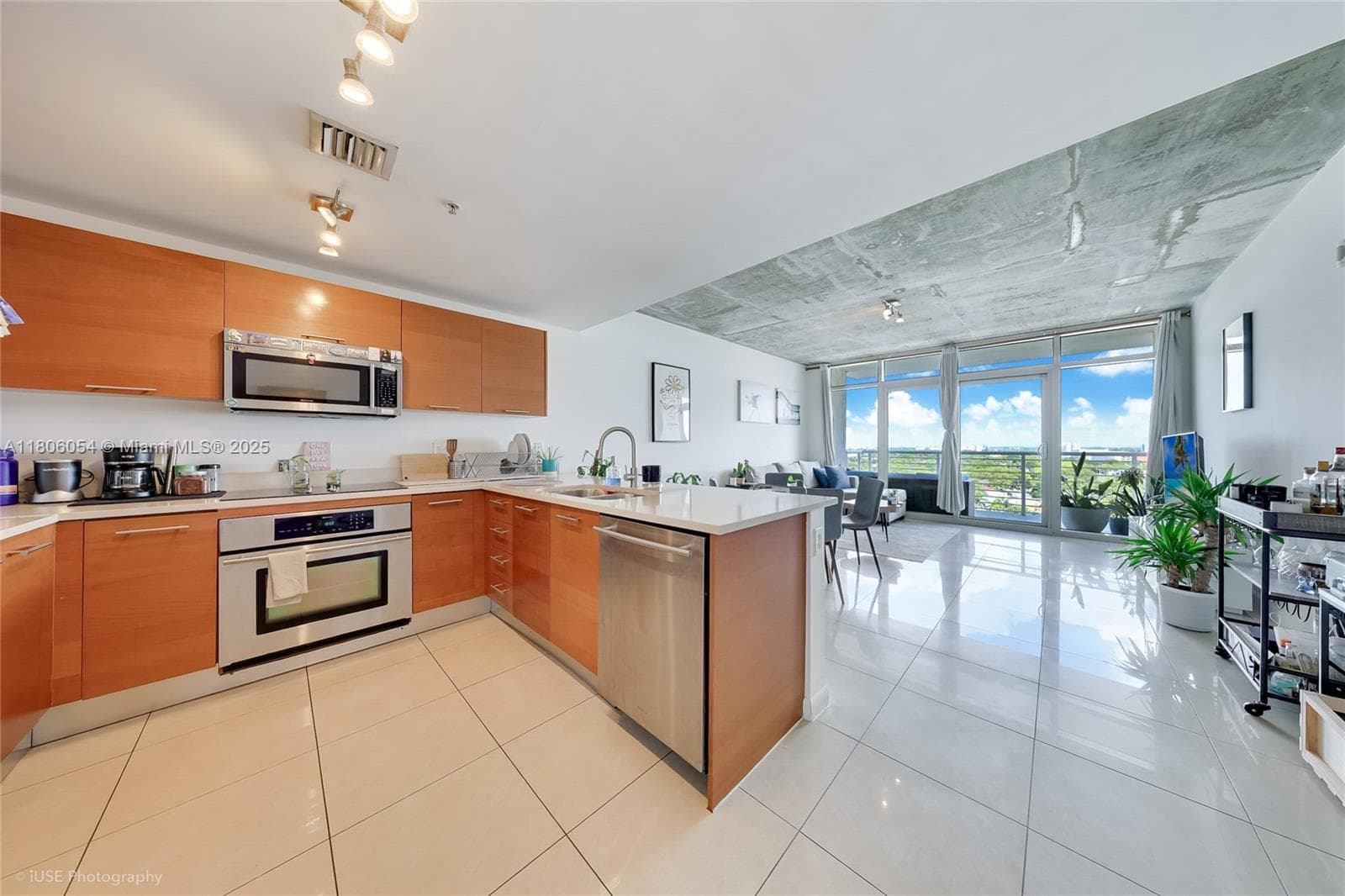3250 NE 1st Ave # 1007, Miami FL 33137