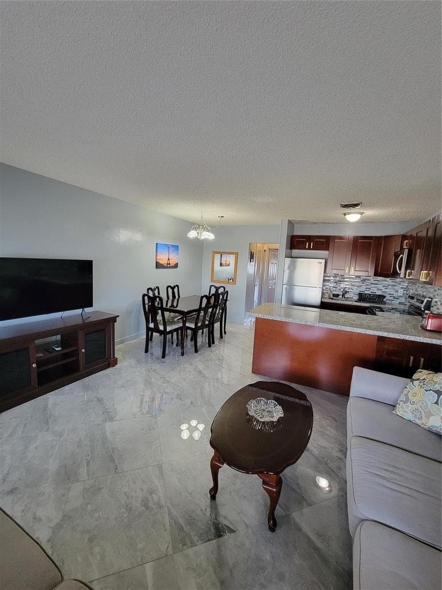 800 SW 11th Avenue # 17, Hallandale Beach FL 33009 photo 4