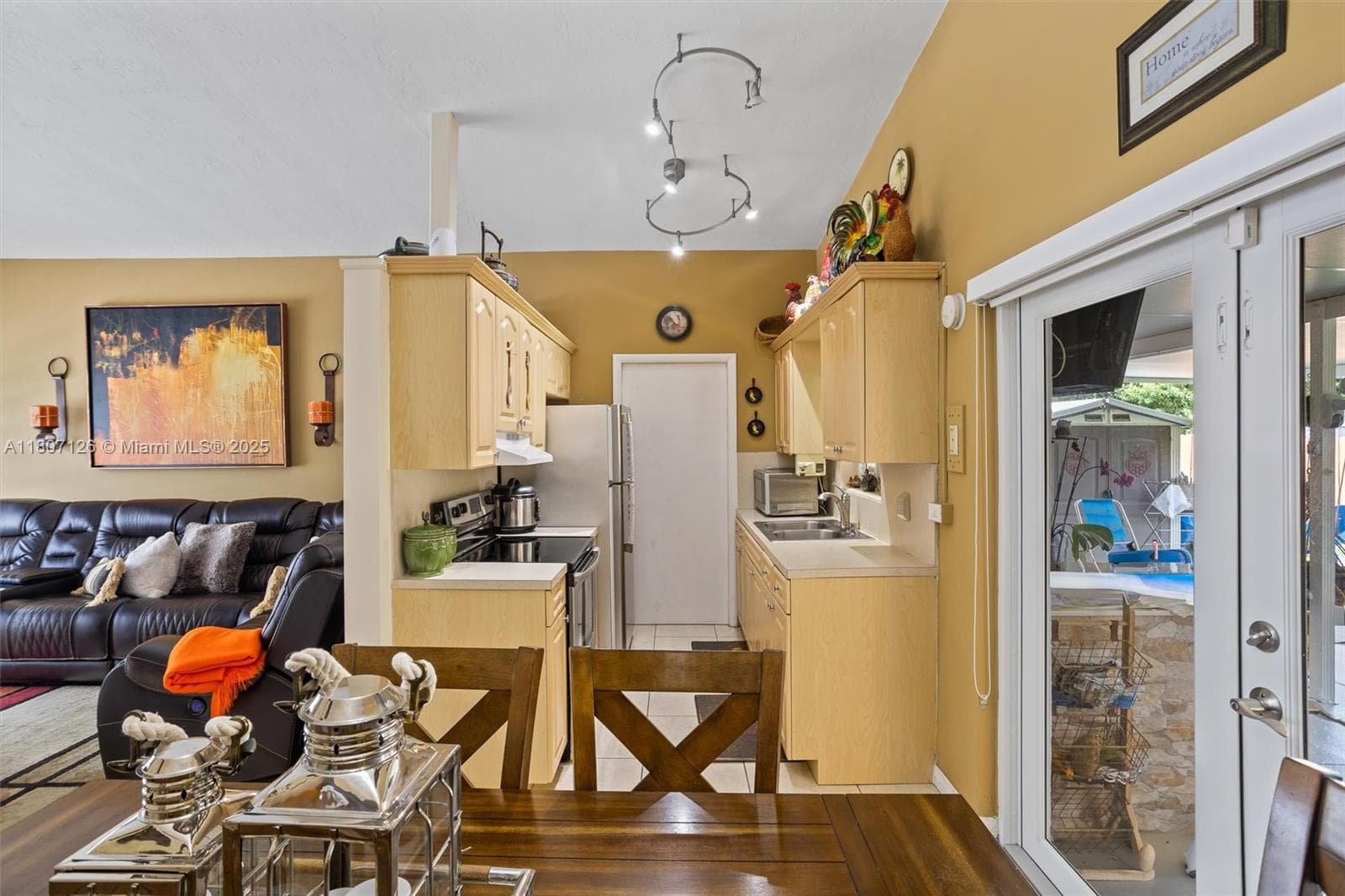 881 NW 177th Ter, Miami Gardens FL 33169 photo 5
