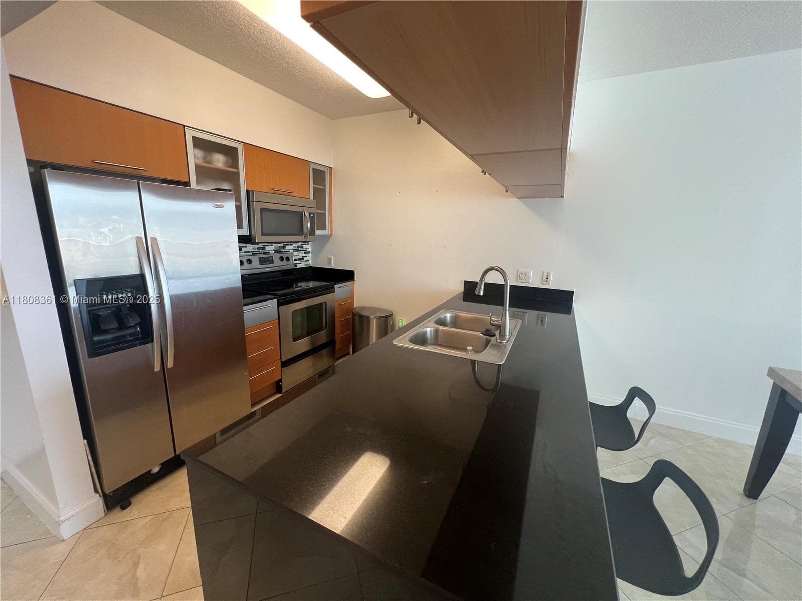 1750 N Bayshore Dr # 1410, Miami FL 33132 photo 2