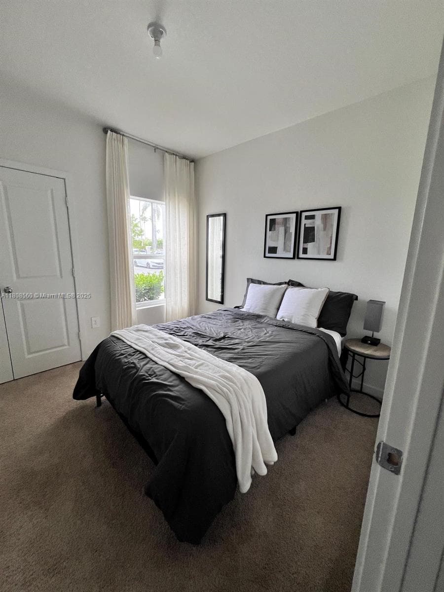 245 NE 3rd Ct, Florida City FL 33034 photo 2