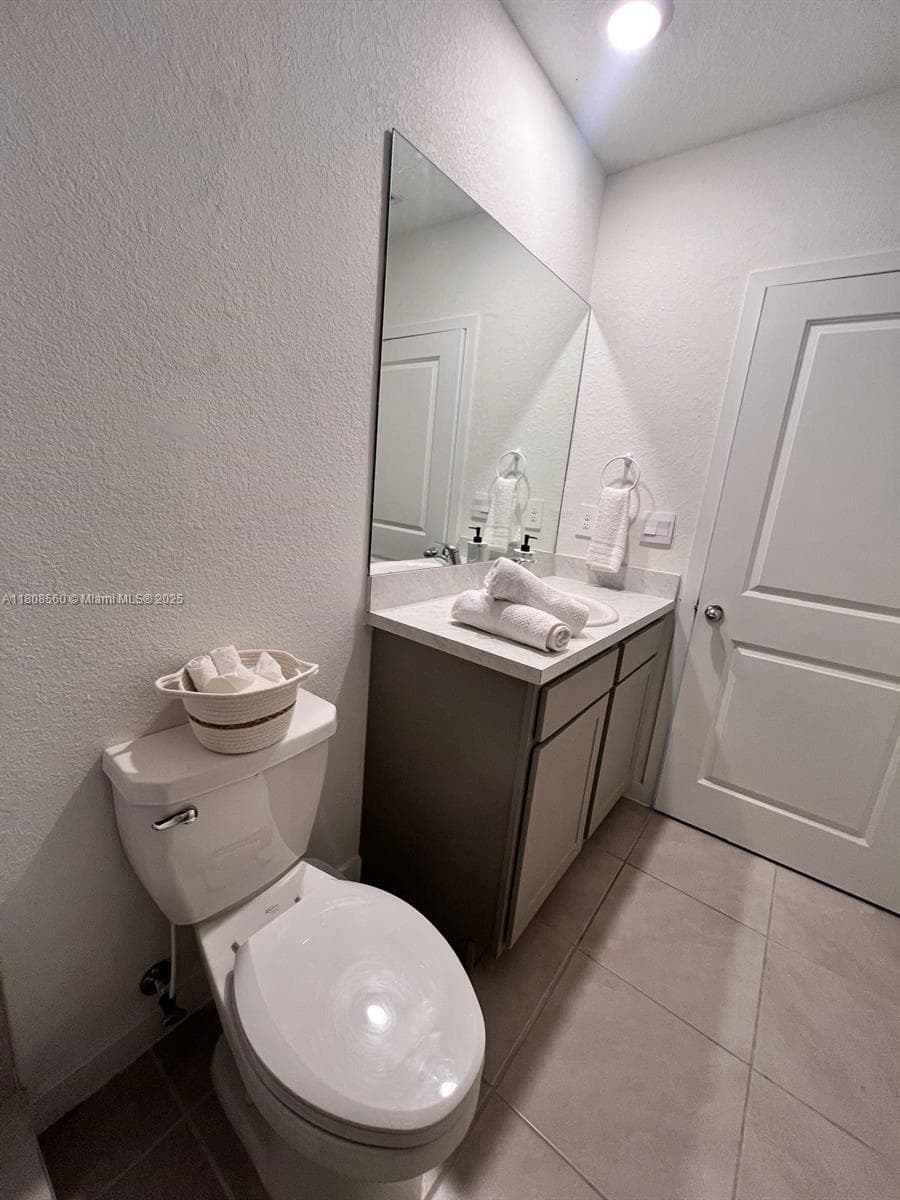 245 NE 3rd Ct, Florida City FL 33034 photo 3