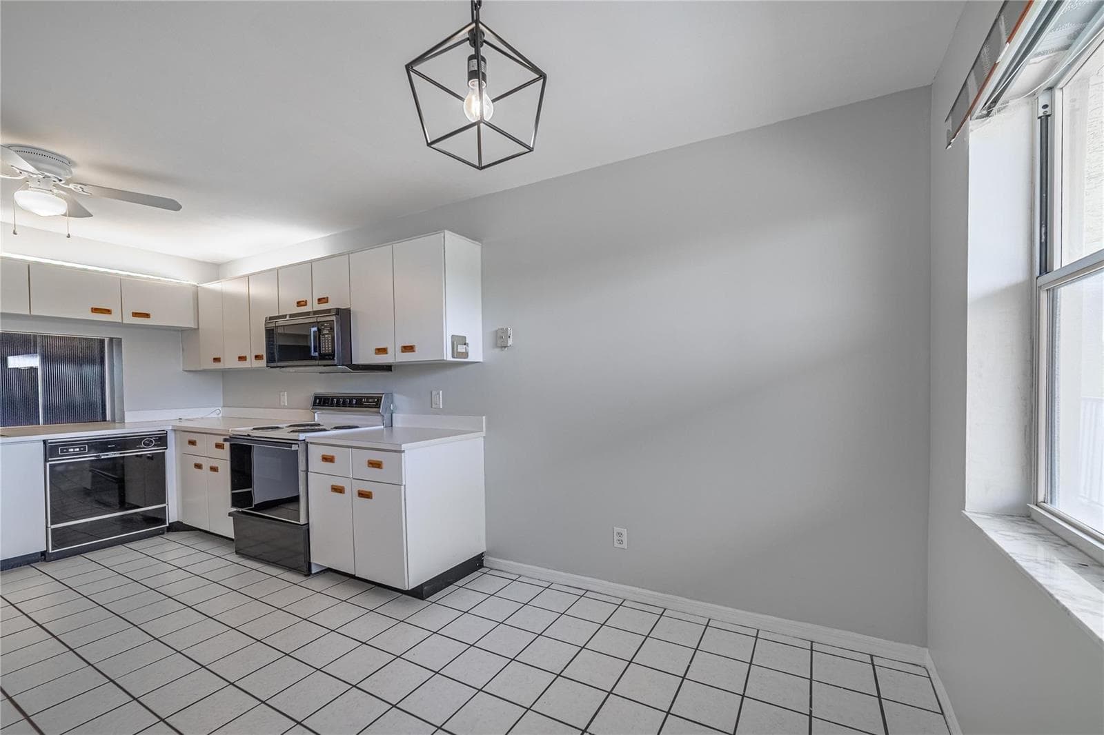 10315 NW 24th Place # 407, Sunrise FL 33322 photo 4