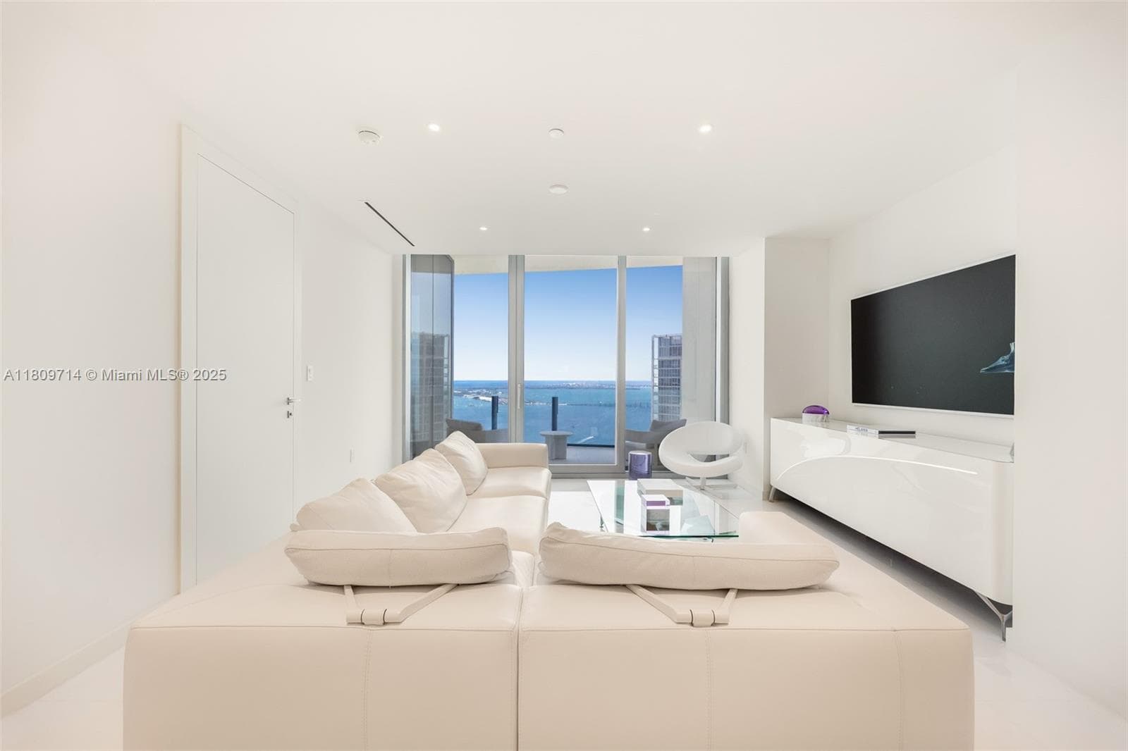 300 Biscayne Blvd Way # 5205W, Miami FL 33131 photo 5