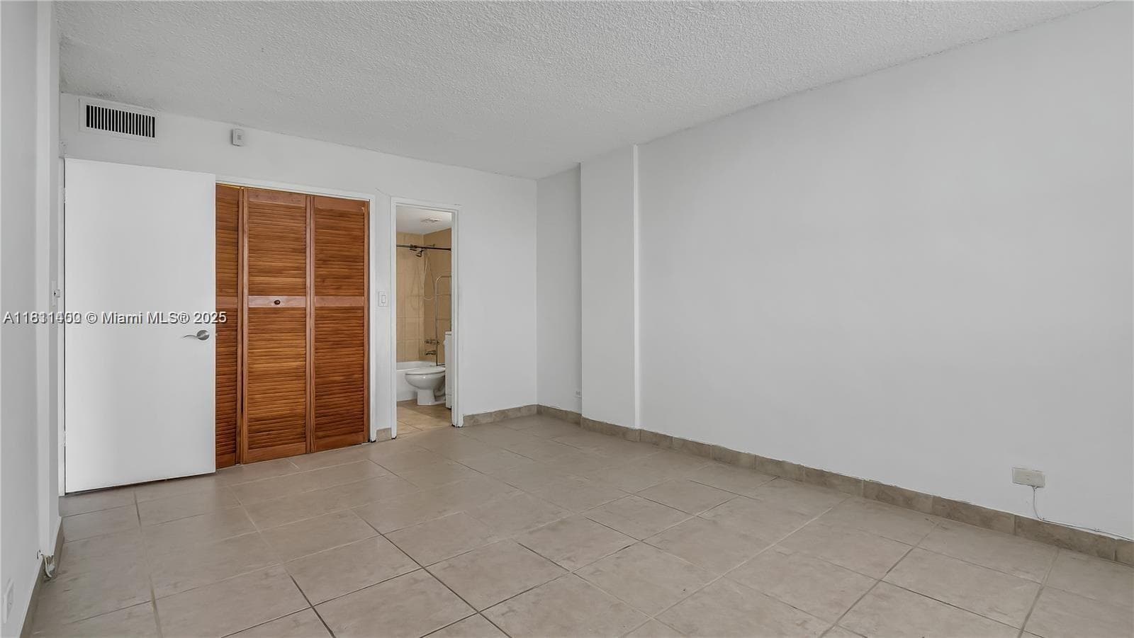 3660 NE 166th St # 603, North Miami Beach FL 33160 photo 4