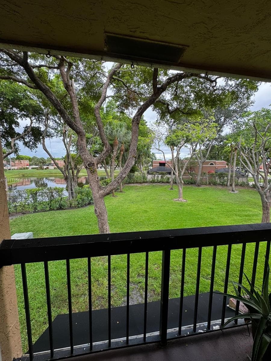 6023 10th Ave N # 215, Green Acres FL 33463 photo 3