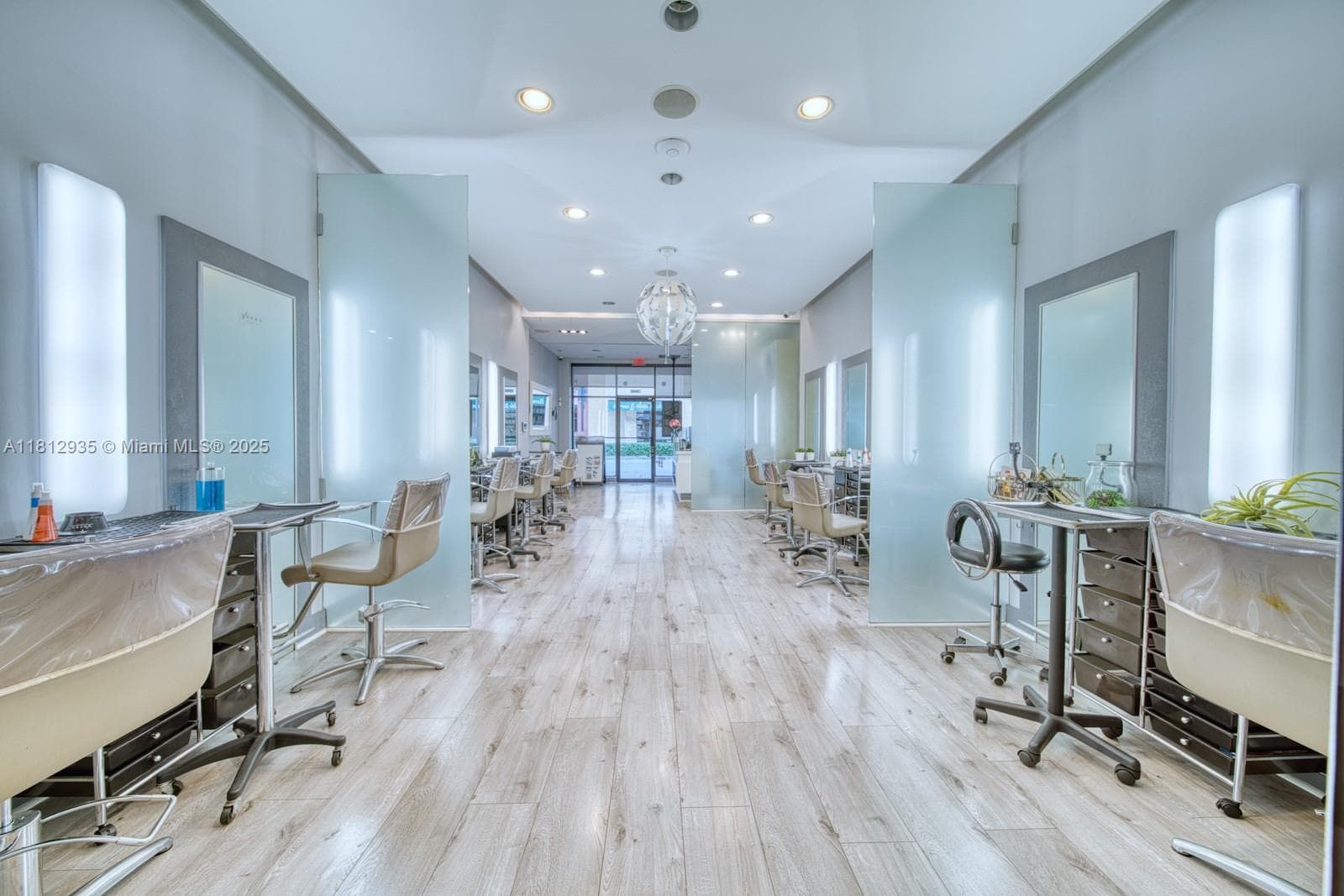 Full Service Beauty Salon On Sunset Dr & 57th Ave, Coral Gables FL 33143 photo 2
