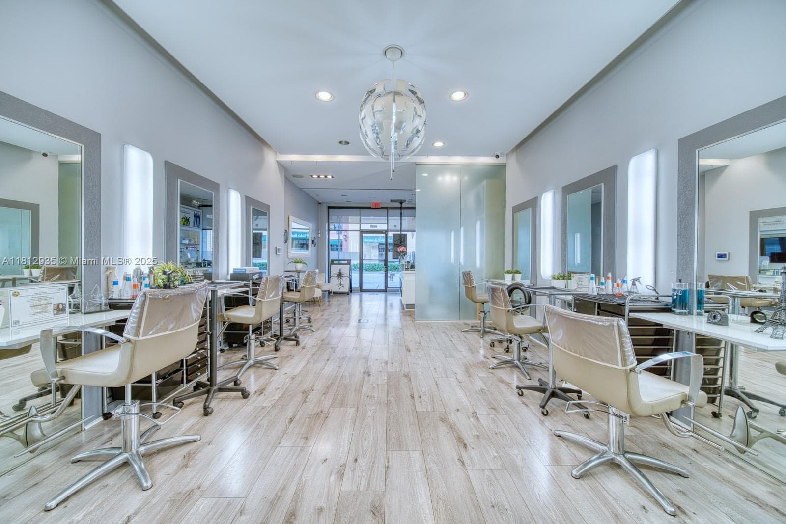 Full Service Beauty Salon On Sunset Dr & 57th Ave, Coral Gables FL 33143 photo 4