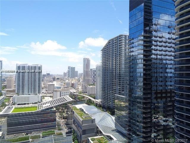 45 SW 9th St # 2709, Miami FL 33130 photo 4