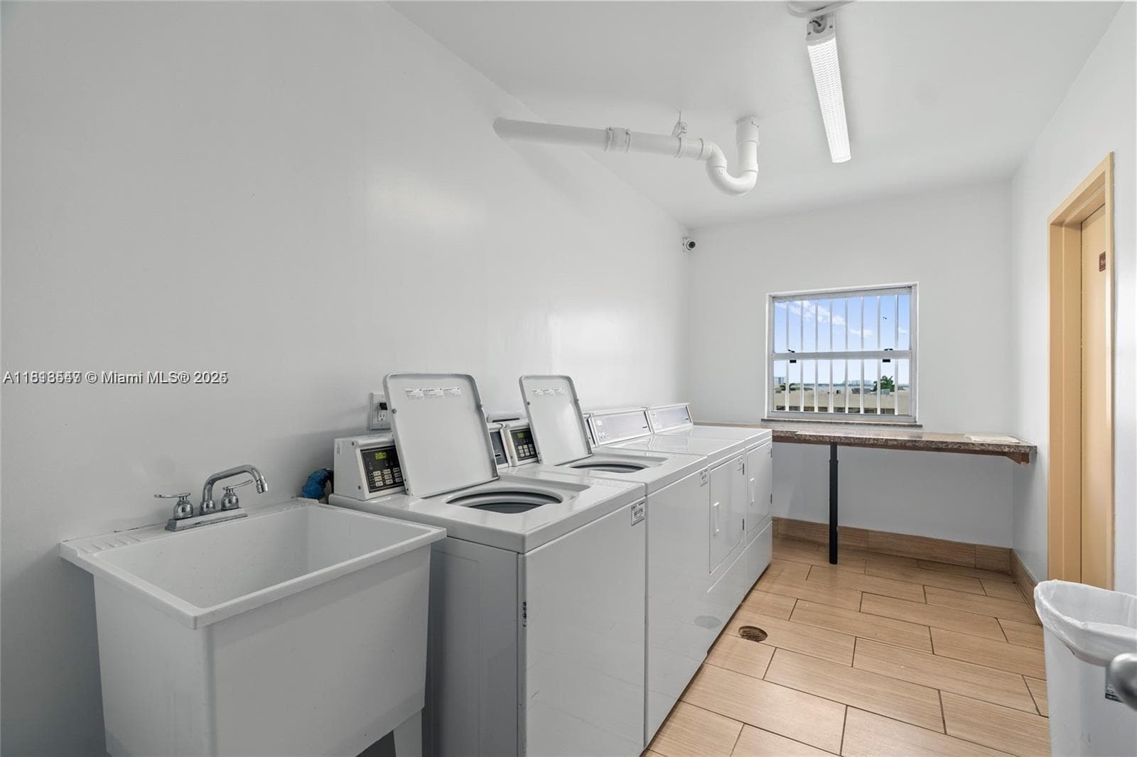 1455 N Treasure Dr # 3R, North Bay Village FL 33141 photo 5