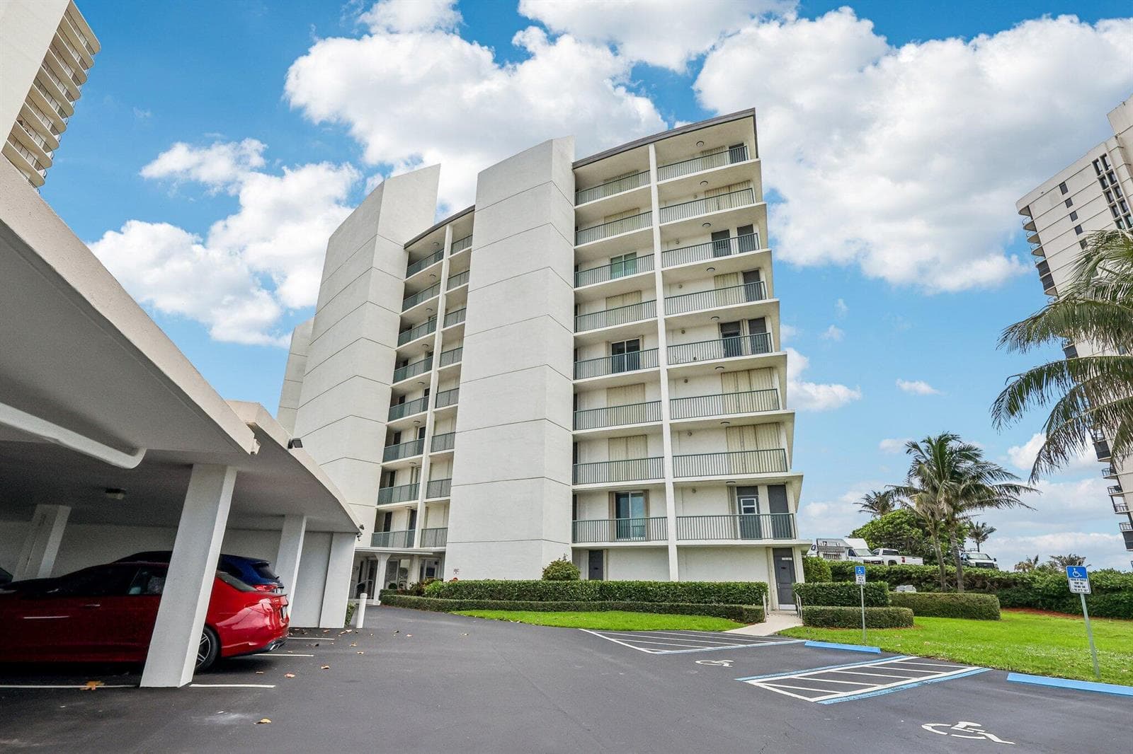 5400 N Ocean Drive E, Singer Island FL 33404 photo 4
