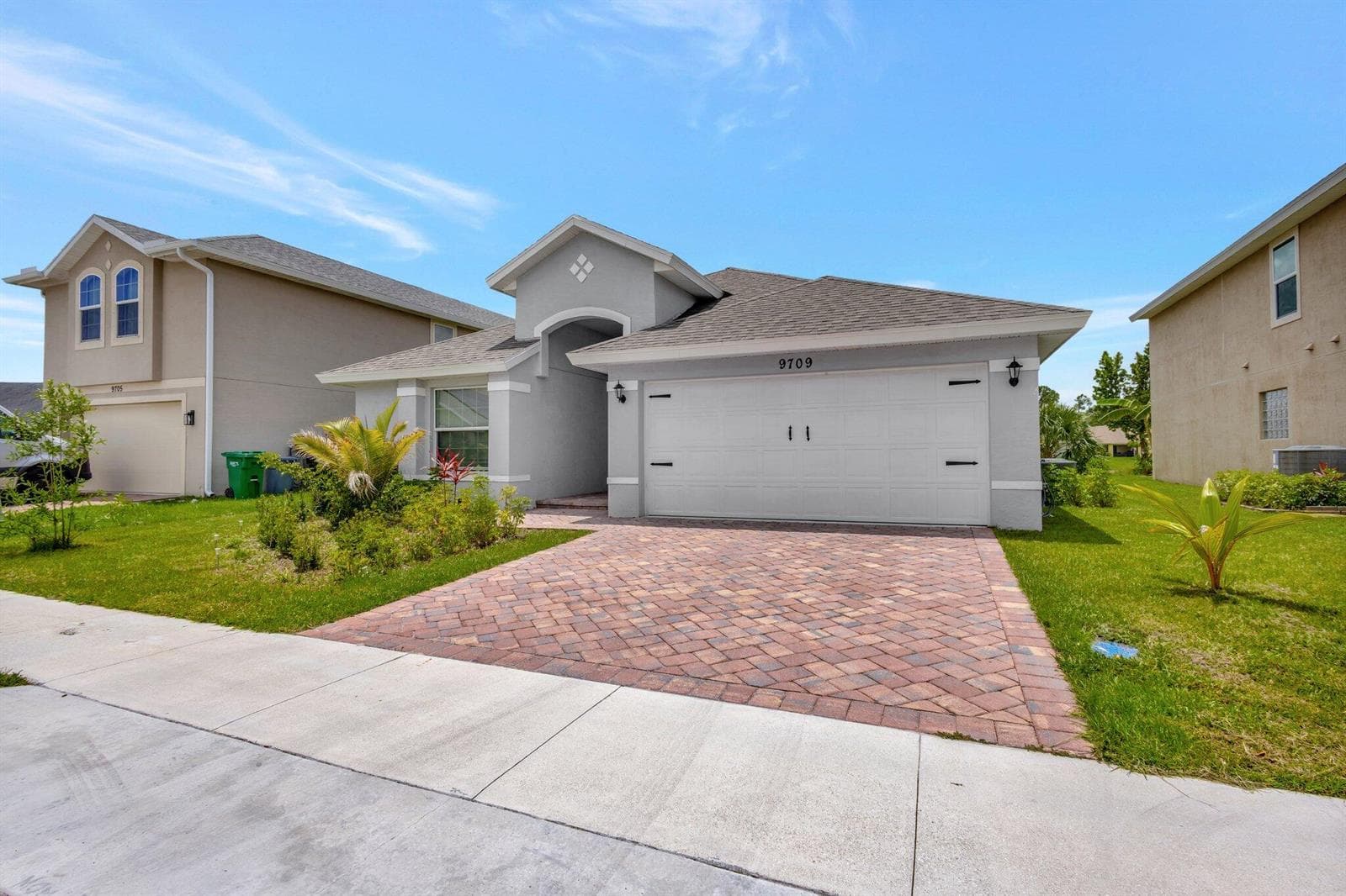 9709 Starboard Drive, Fort Pierce FL 34945 photo 2