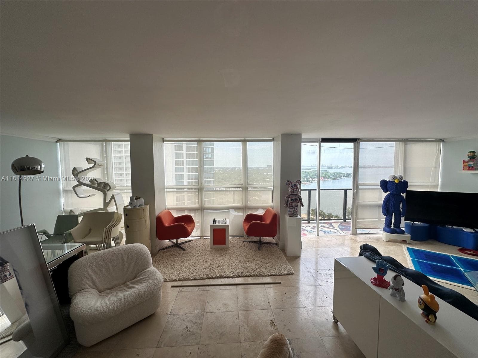 600 NE 36th St, Miami FL 33137 photo 2