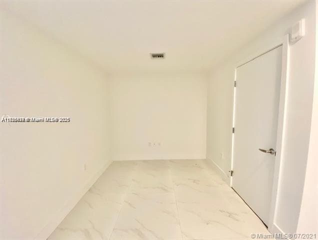 16385 Biscayne Blvd # 702, North Miami Beach FL 33160 photo 3
