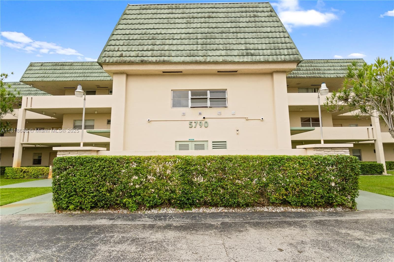 5790 Stirling # 212, Hollywood FL 33021 photo 2