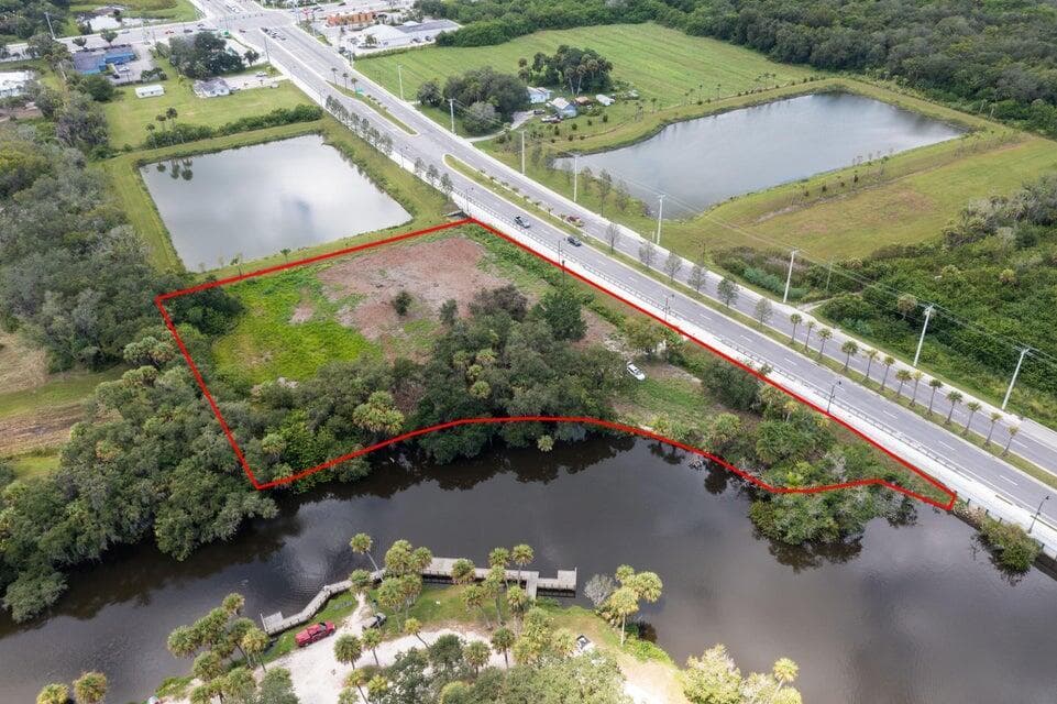 2083 W Midway Road, Fort Pierce FL 34981 photo 3
