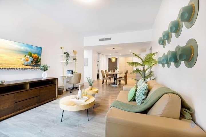 777 N Ocean Dr # N521, Hollywood FL 33019 photo 2