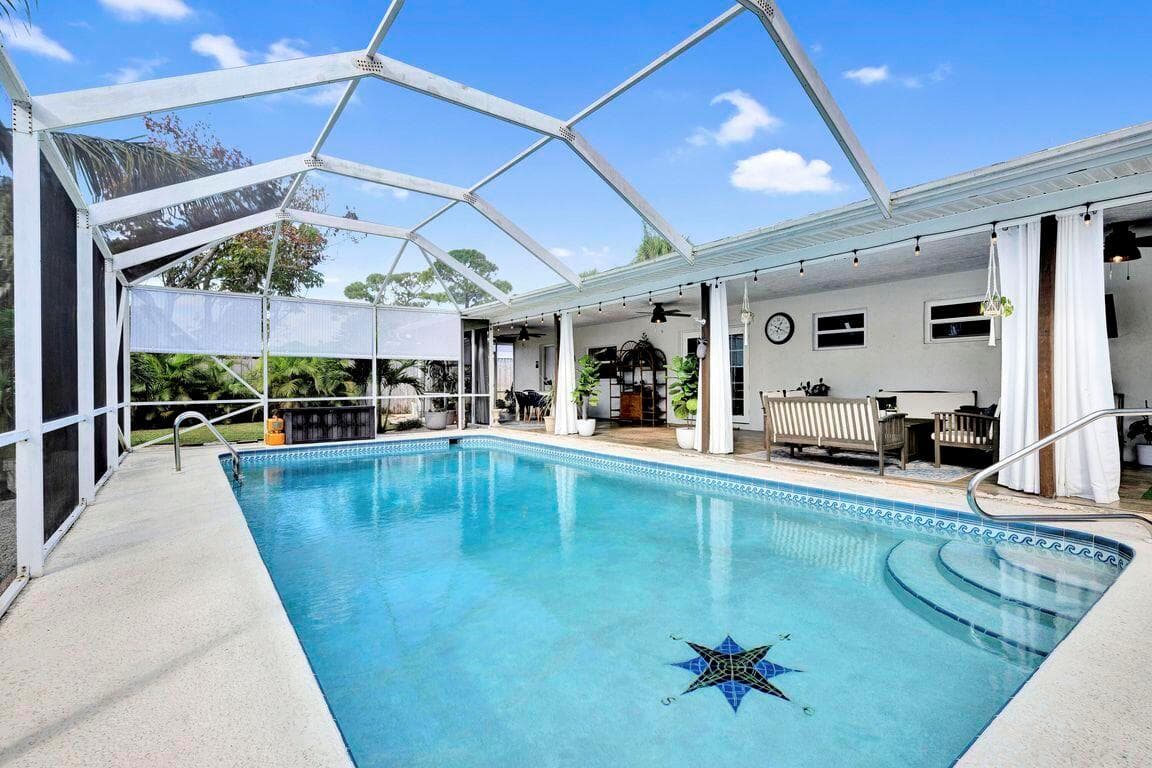 1104 NW 12th Terrace, Stuart FL 34994 photo 2