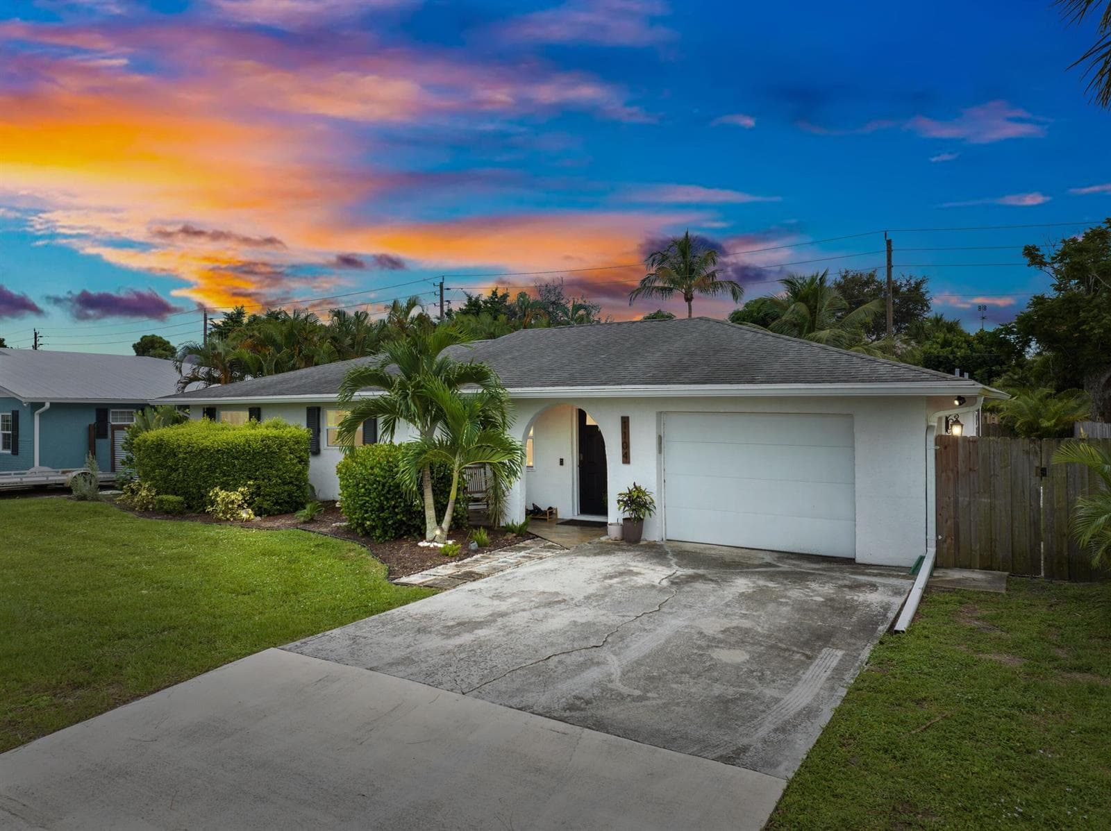 1104 NW 12th Terrace, Stuart FL 34994 photo 3