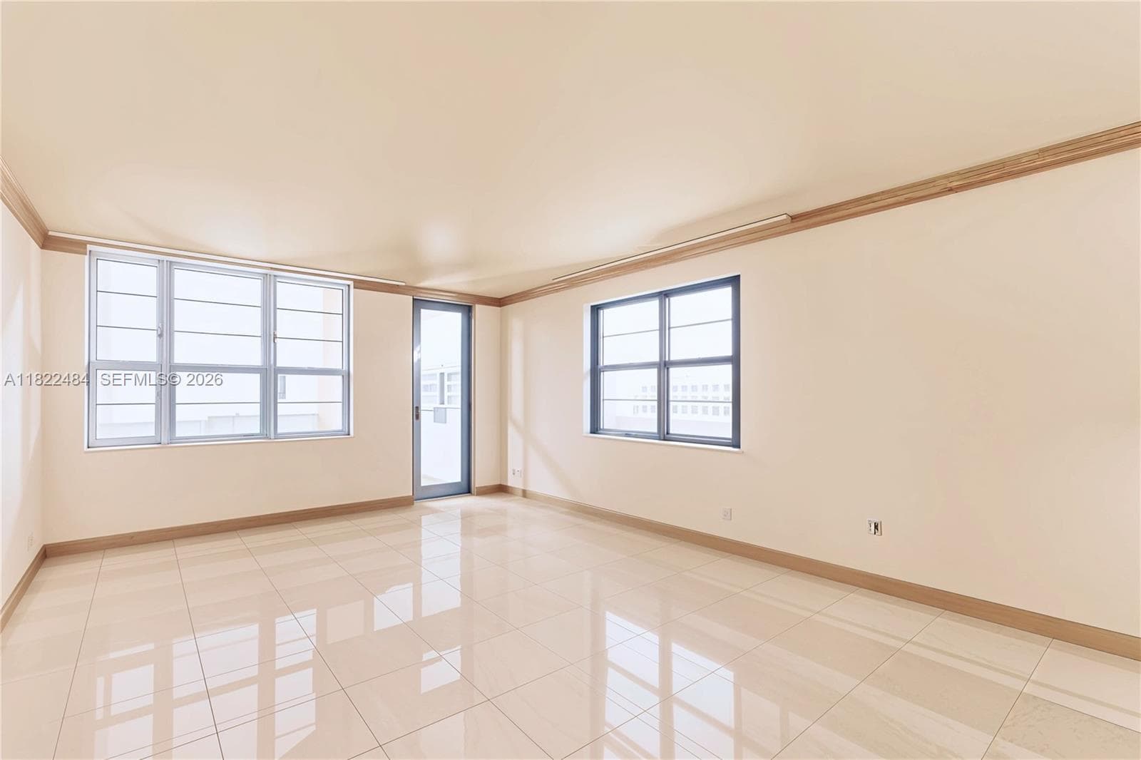100 Lincoln Rd # 811, Miami Beach FL 33139 photo 4