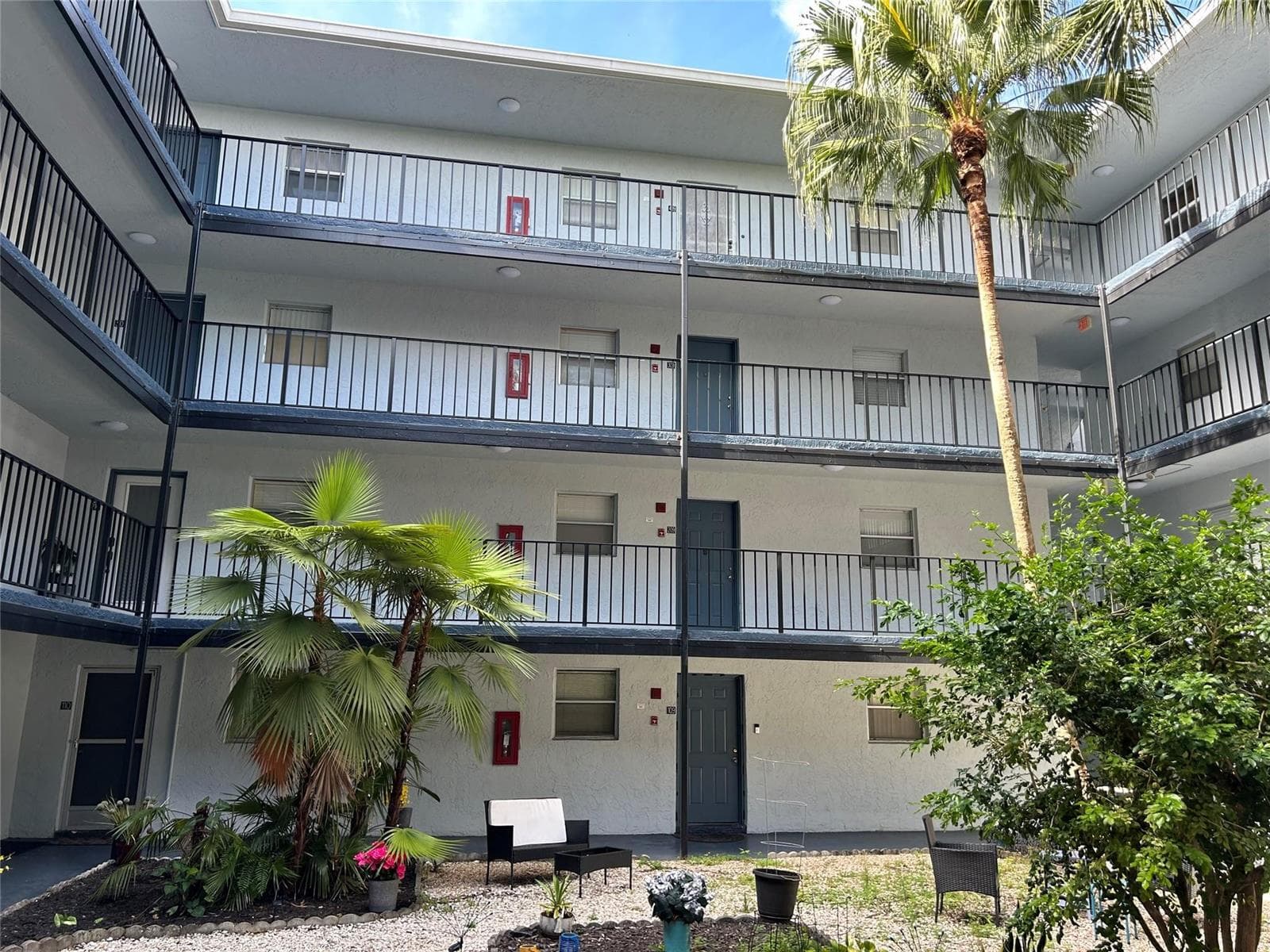 2800 Somerset Drive # 109J, Lauderdale Lakes FL 33311 photo 3
