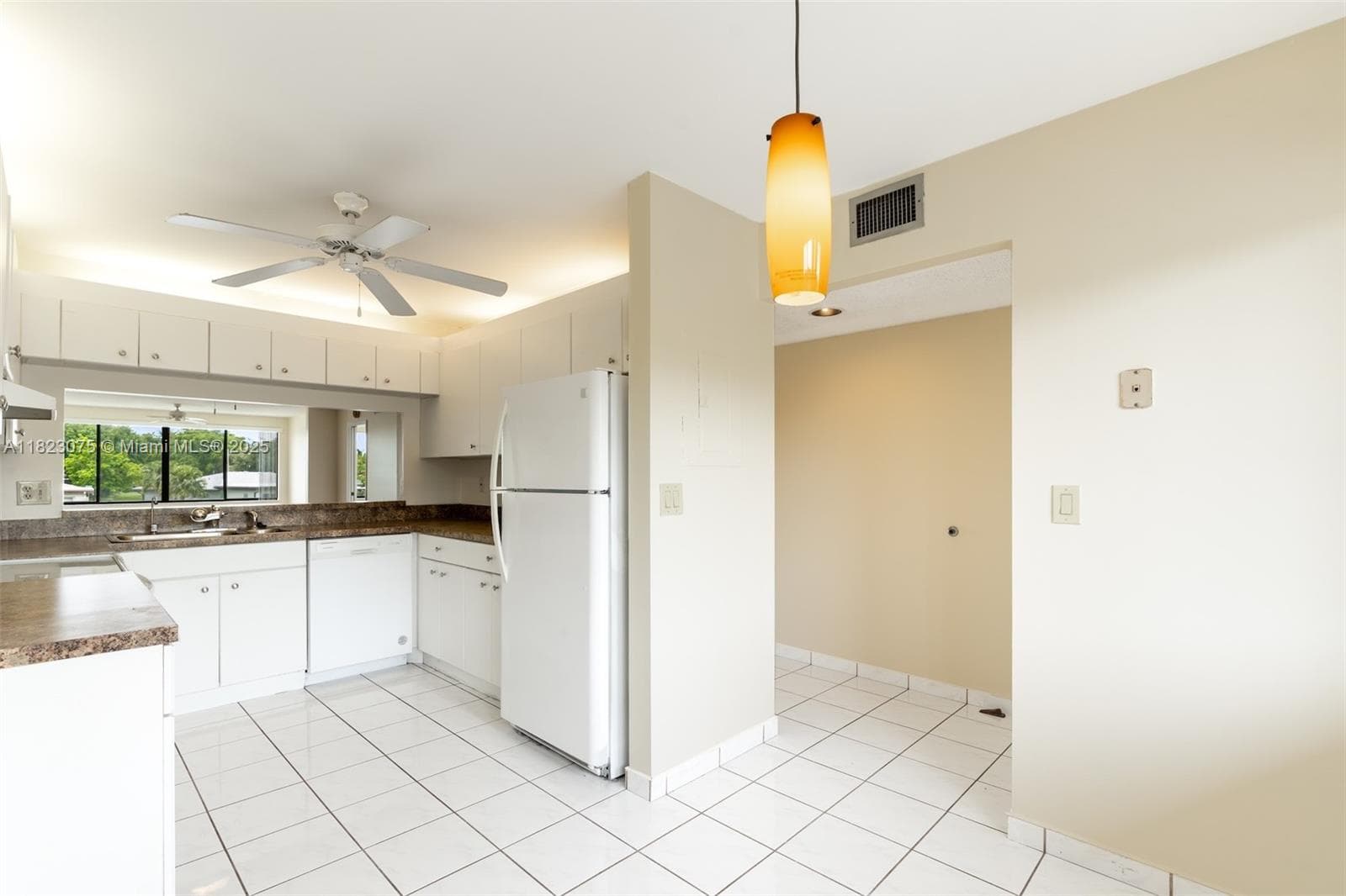 9455 N Belfort Cir # 211, Tamarac FL 33321 photo 2