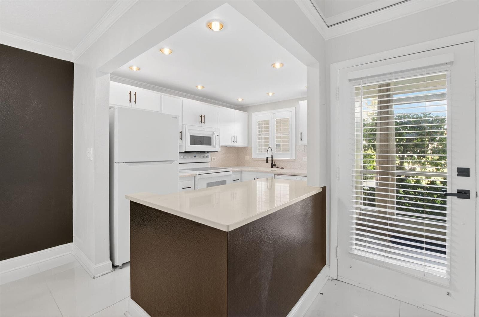 808 SE 7th Street # 107, Deerfield Beach FL 33441 photo 2