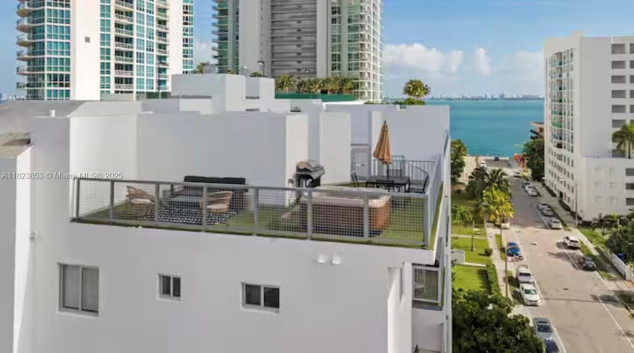 481 NE 29th St # 706, Miami FL 33137 photo 4