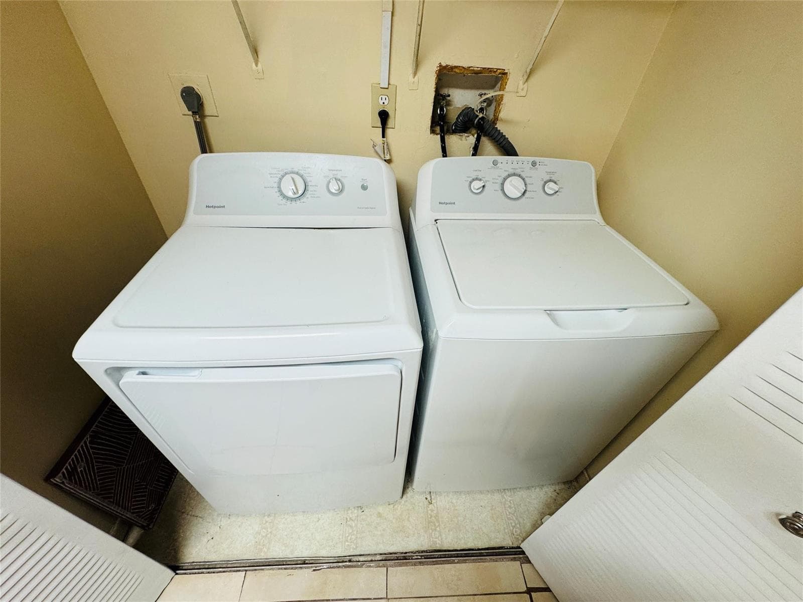 3449 NW 44th Street # 202, Lauderdale Lakes FL 33309 photo 4