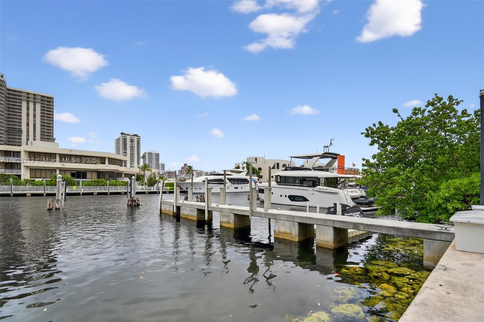 19925 NE 39th PL Boat Slip #14, Aventura FL 33180 photo 2